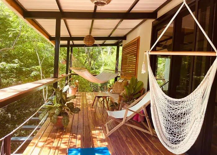 Nosotros Playa Maderas - Surf House & Casitas