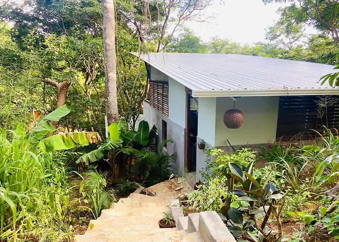 Nosotros Playa Maderas - Surf House & Casitas