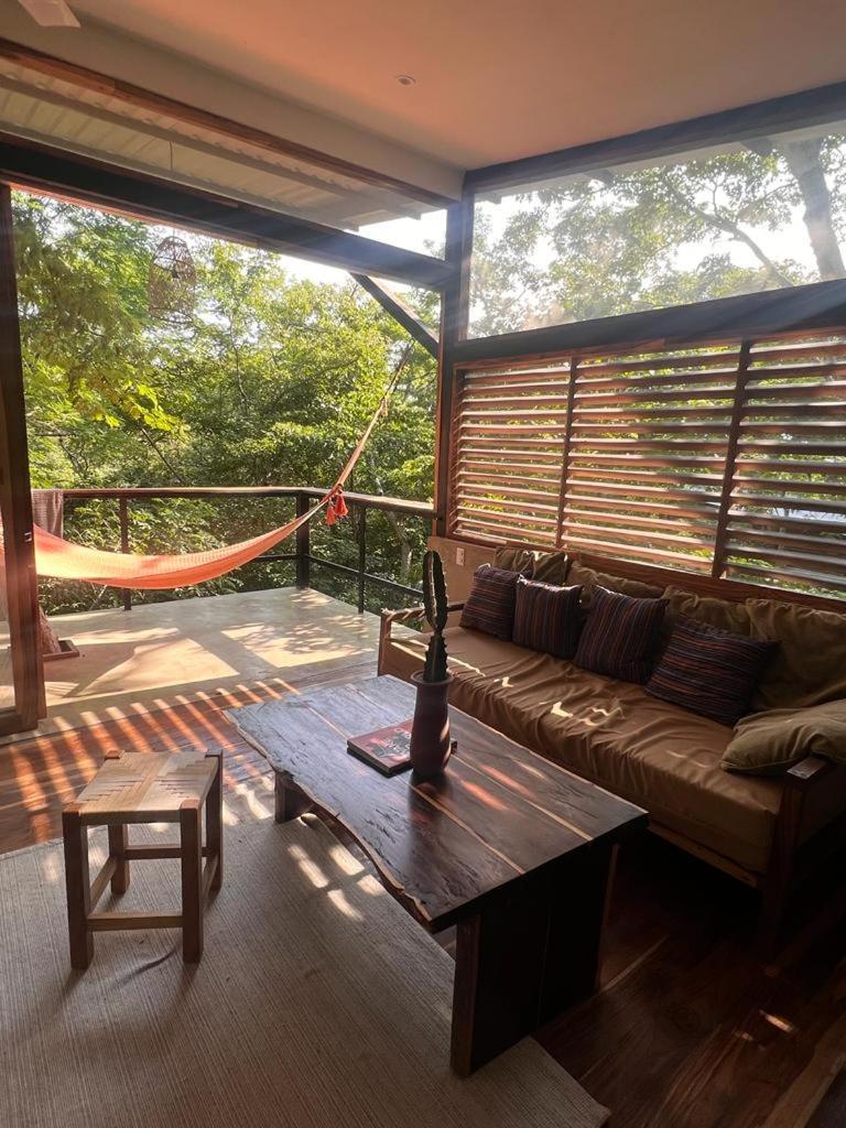 Nosotros - Surf House & Casitas *
