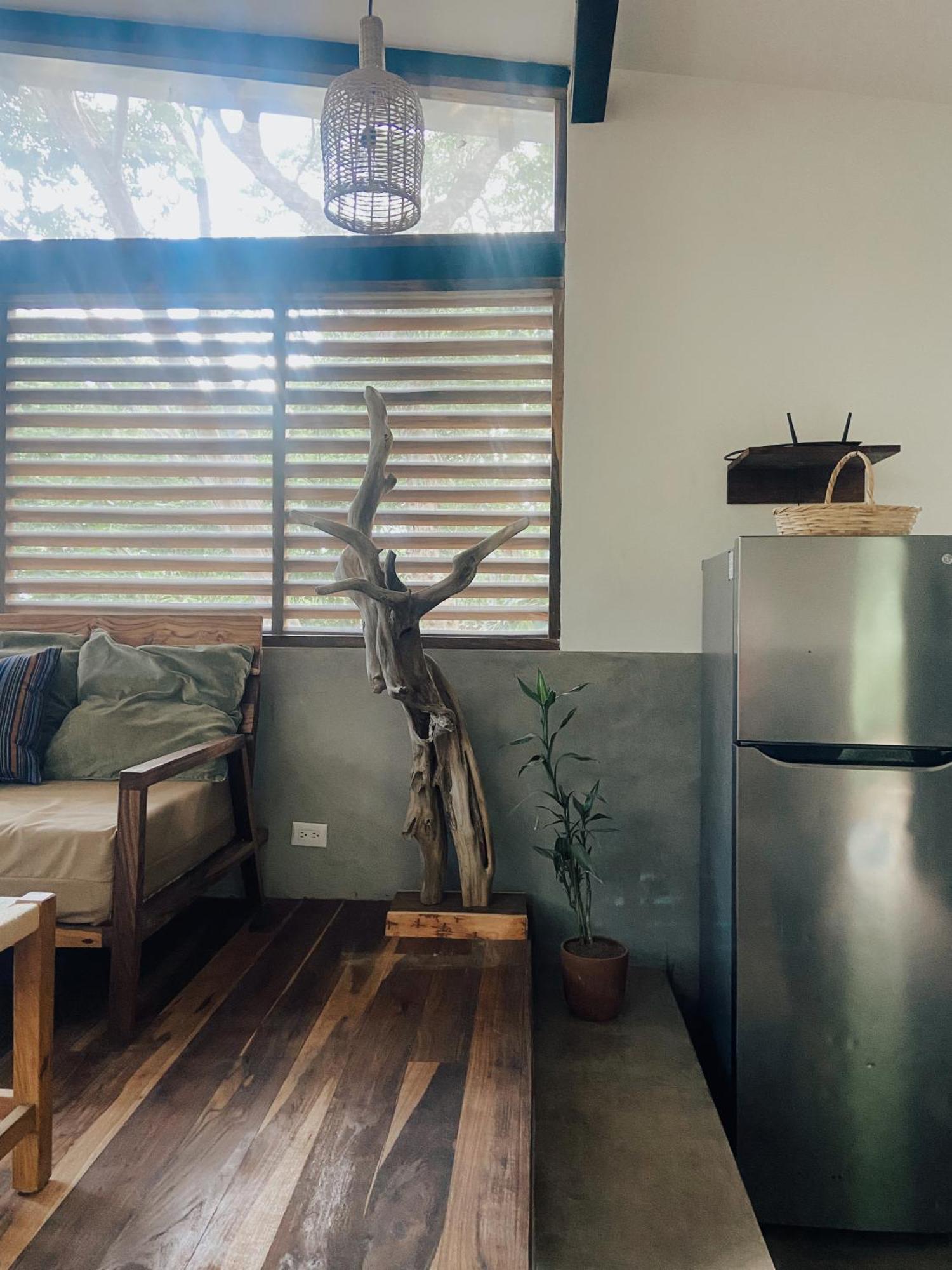 Nosotros - Surf House & Casitas *