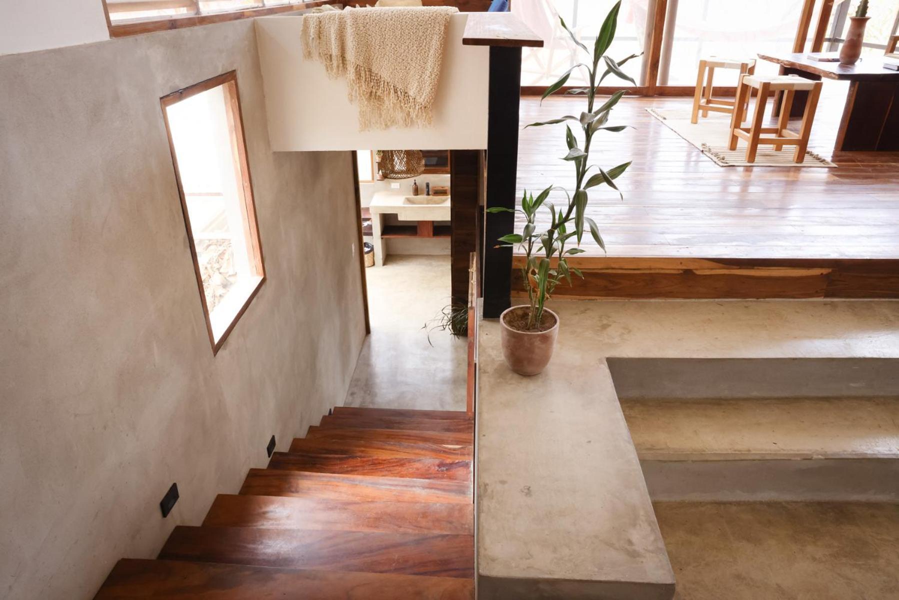 Nosotros - Surf House & Casitas *